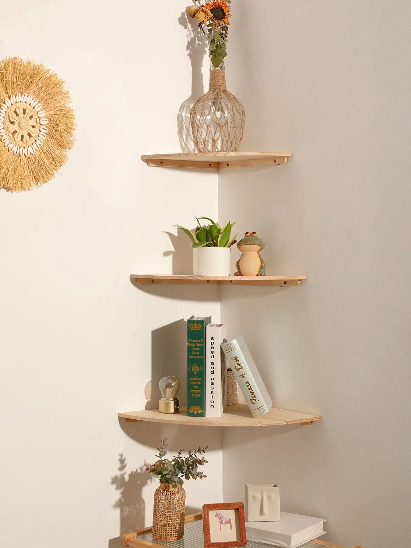 Scalloped Corner Shelves